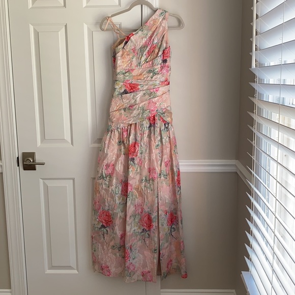 AIDAN MATTOX Dress - Picture 1 of 15